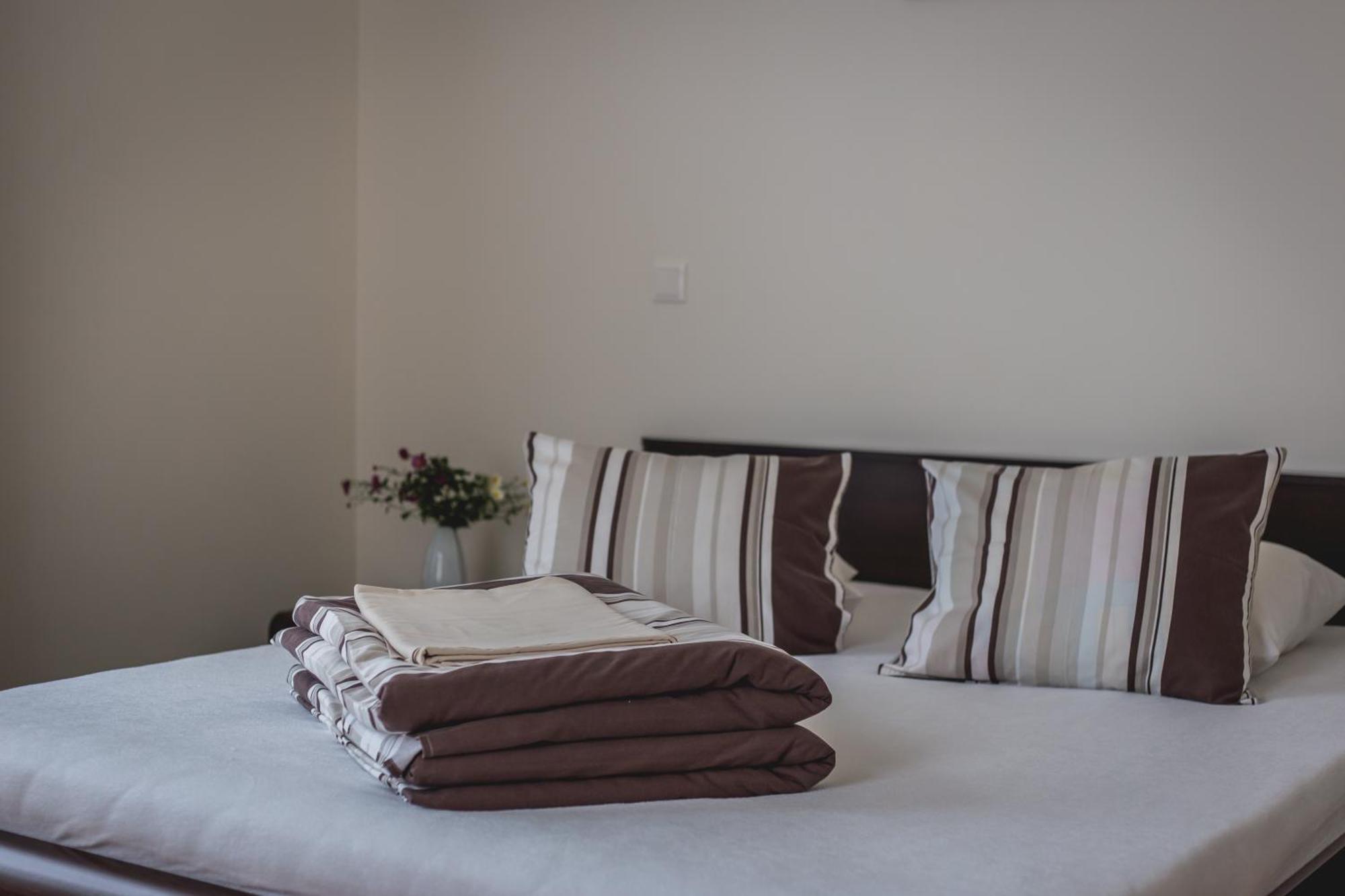 Hotel Viesu Maja Janis Madona Zewnętrze zdjęcie